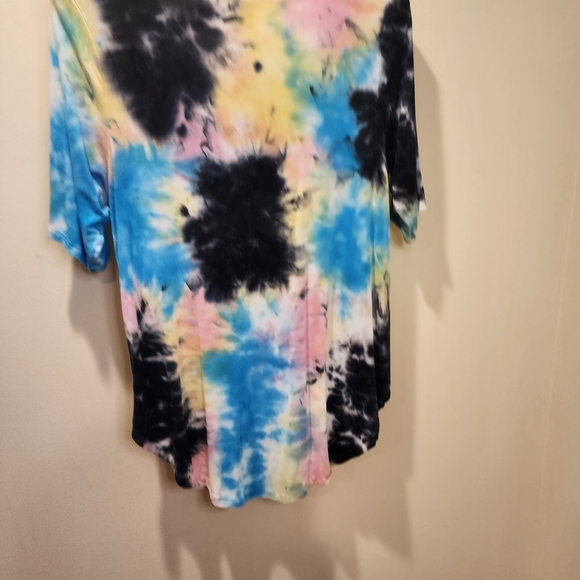 TORRID Tie Dye V Neck Tunic Tee short Sleeves T-Shirt size 1 - Picture 11 of 14